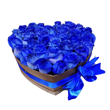 Caja Corazn con 24 Rosas Azules